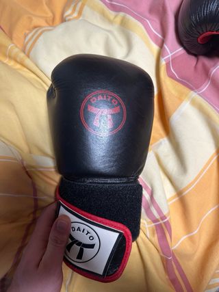 Guantes Boxeo Daito Negros/Rojos