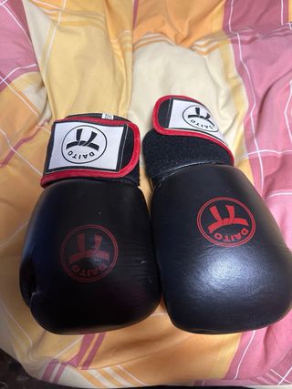 Guantes Boxeo Daito Negros/Rojos