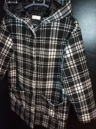 Abrigo cuadros Mango