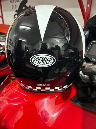 Casco Moto Premier Negro y Blanco