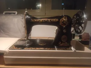 Máquina de coser antigua Singer
