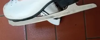 Pattini da ghiaccio artistico bianchi