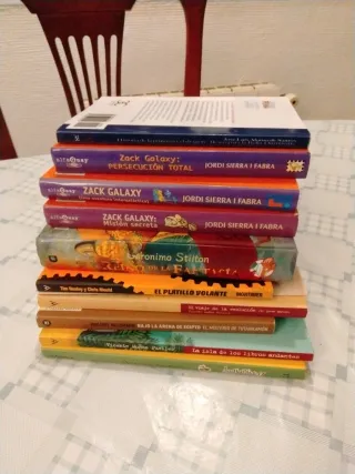 Lote de literatura juvenil. 10 libros.