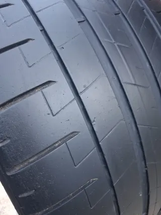 Neumáticos 305/30 R21