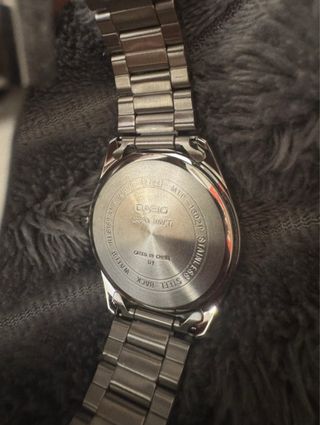 Reloj Casio plateado