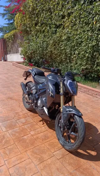 Keeway RKF125 + tubo chinaprovic + retros sport