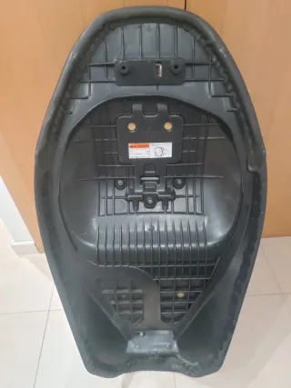 Asiento Suzuki Burgman UH 125 (2007)