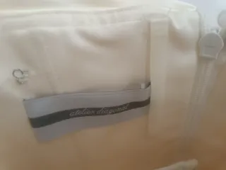 Vestido de Novia  de palabra de honor y cola.