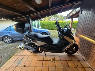 Moto 125cc scooter 4.200€ negociables