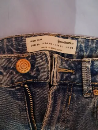 Pantalón vaquero azul con rotos 34