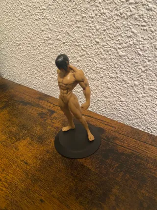 Figura Eren Yeager Attack on Titan 15.5 cm