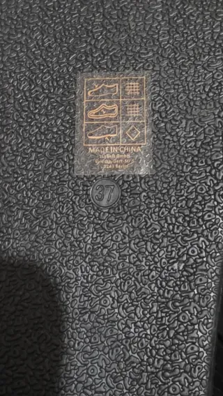 Sandalias negras Even&Odd con tiras