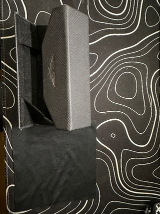 Caja Gafas Police Negra + Toallita