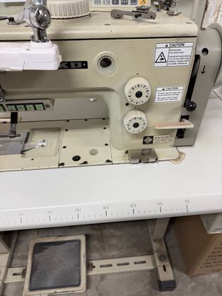 Máquina de coser Seiko triple arrastre corta hilo