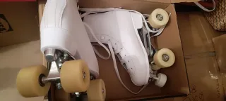 Patines bota 4 ruedas Talla 35