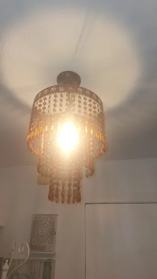 Lámpara colgante de cristal y metal