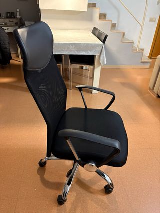Silla de escritorio negra