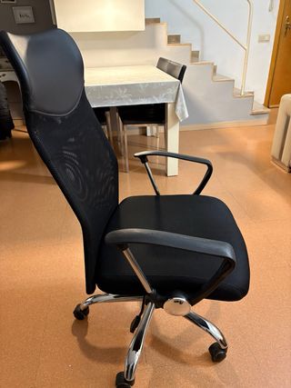Silla de escritorio negra