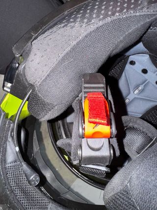 Casco de moto Scorpion amarillo