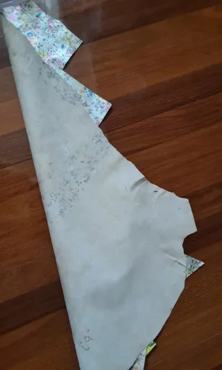 Retal piel con estampado floral