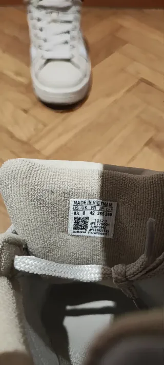 Zapatillas Adidas Campus Beige y Blancas