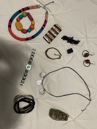 Conjunto bisutería collar y pulseras