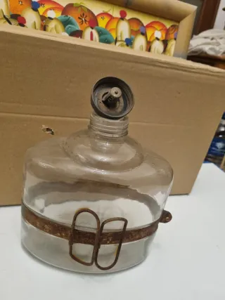 Goteador de vidrio antiguo