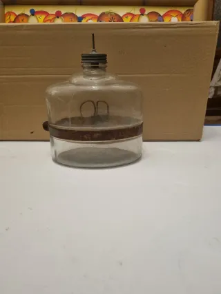 Goteador de vidrio antiguo