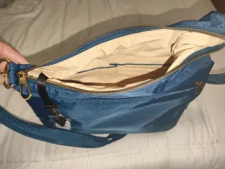 Bolso Travelon Antirrobo Azul y Beige