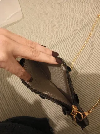 Bolso lentejuelas negro cadena oro