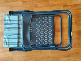 Silla reclinable acolchada