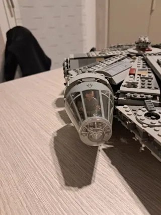 Lego Star Wars Millennium Falcon 75105