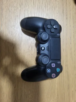 PlayStation PS4 Slim Negra