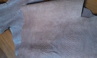 Retal piel vacuno efecto serpiente