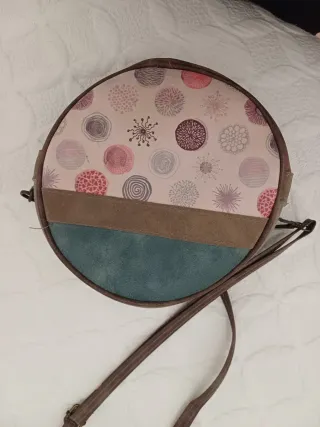 Bolso redondo niña princesa y perrito