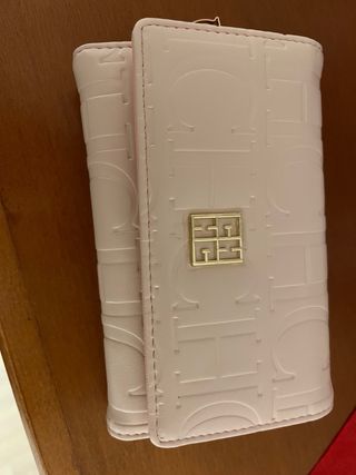 Cartera Carolina Herrera rosa y beige