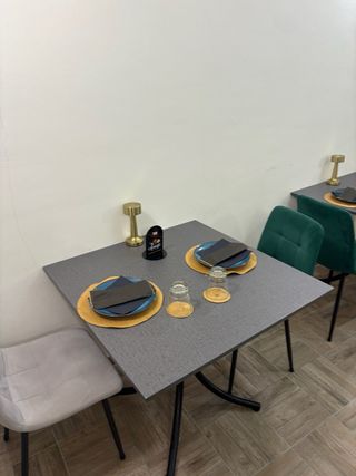 Set Tavoli e Sedie Ristorazione