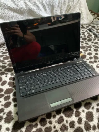 Portátil ASUS 4 núcleos, 6GB RAM, SSD 128GB, linux