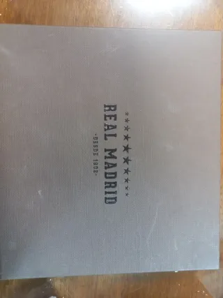 Estuche Real Madrid: Pasaporte, Monedero y Tarjeta