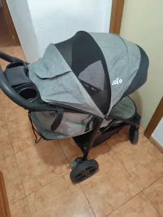 Carro de bebé Joie gris