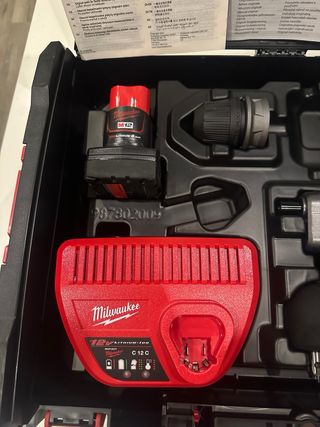 Milwaukee M12 FPDX Taladro Atornillador