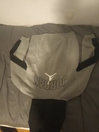 Conjunto Jordan Sudadera y Pantalón 13-15 años