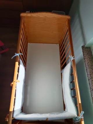 Cuna de madera para bebé, marca prenatal.