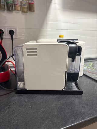 Cafetera Nespresso Lattissima Touch DeLonghi