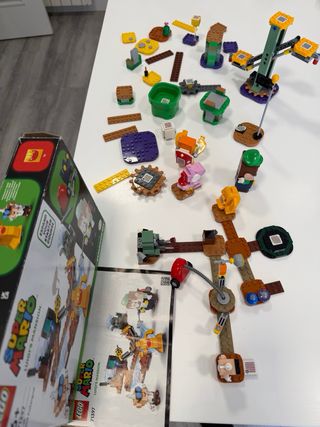 LEGO Super Mario Luigi's Mansion 71397 y 71387.