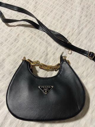 Bolso Prada Negro Cadena Dorada