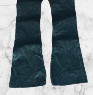 Vaqueros campana verde mujer estilo de los 2000