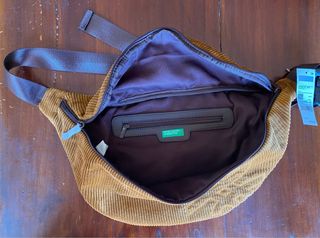 Bolso riñonera Benetton, nuevo, a estrenar