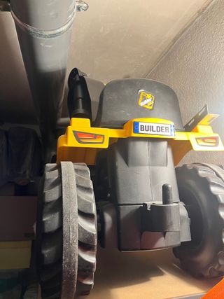 Tractor de pedales Smoby remolque  casi NUEVO