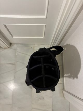 Palos de golf y bolsa